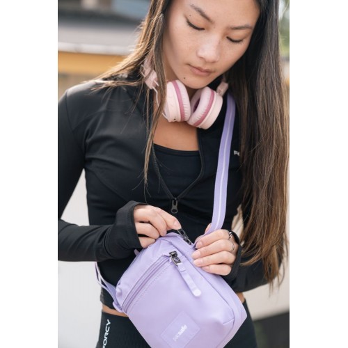 Сумка через плече Pacsafe GO Micro Crossbody 1.5 л лавандова антизлодій 4 ступені захисту - 35130612