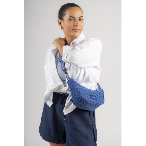 Сумка через плече Pacsafe GO Lunar Crossbody  2.5 л небесно-блакитна антизлодій 5 ступенів захисту - 35135827