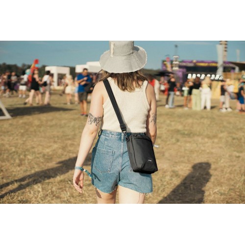 Сумка через плече чорна антизлодій Pacsafe GO Festival Crossbody 5 ступенів захисту - 35170130