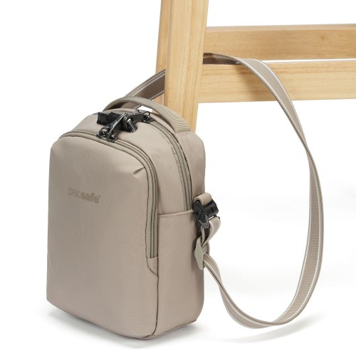 Сумка через плече Pacsafe V Companion Crossbody 5 л бежева антизлодій 5 ступенів захисту - 61105237